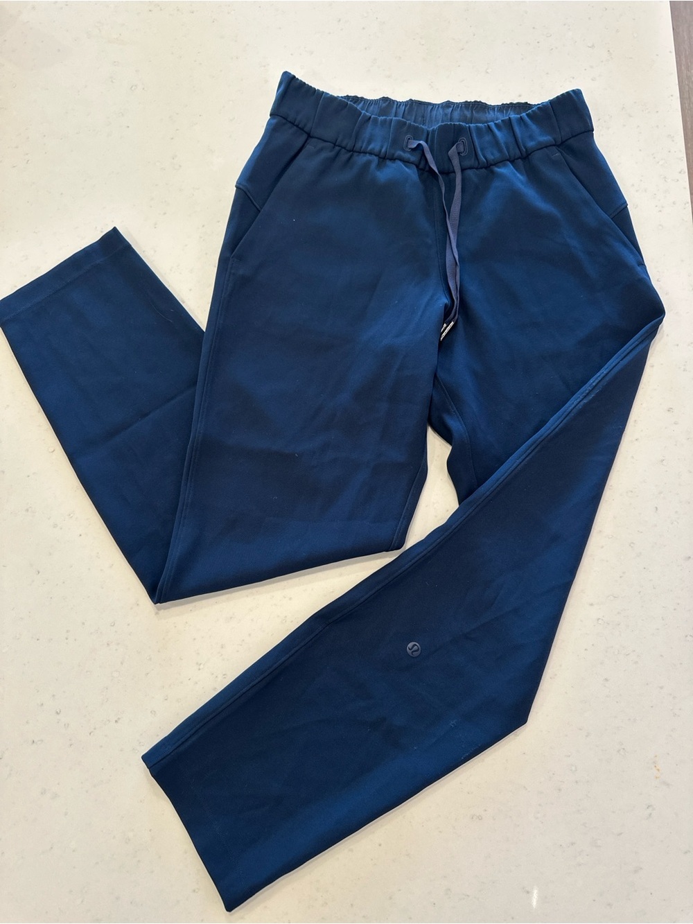 NWOT Lululemon On The Fly Navy Blue Pants Size 4 Streetwear Casual Athleisure